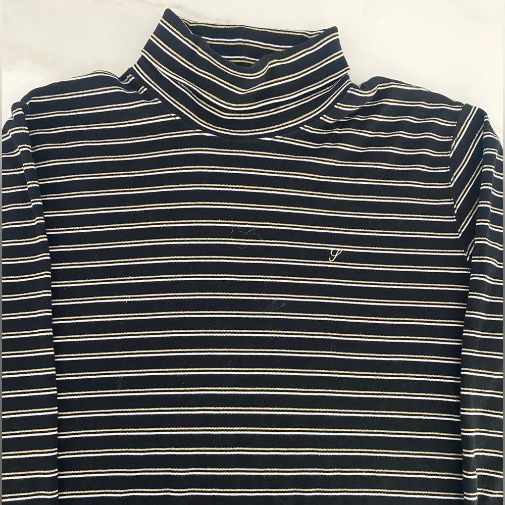 Rare Supreme men’s turtleneck